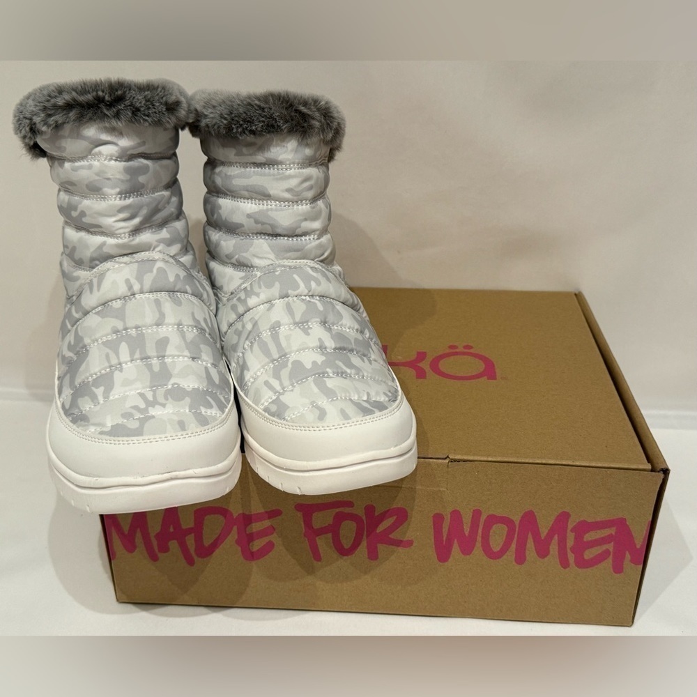 NEW Ryka Women’s Suzy Water Repellant Camo White Ankle Boots Size 9.5M - Picture 11 of 11